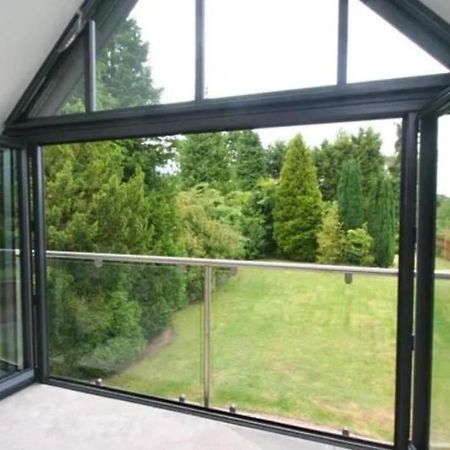 Luxury House In Solihull Exterior photo